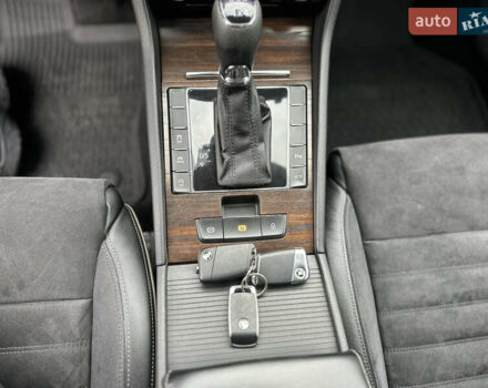 Серый Шкода Суперб, объемом двигателя 2 л и пробегом 182 тыс. км за 23999 $, фото 25 на Automoto.ua