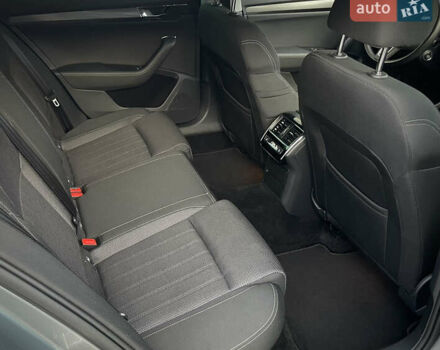 Сірий Шкода Суперб, об'ємом двигуна 1.97 л та пробігом 207 тис. км за 23999 $, фото 42 на Automoto.ua