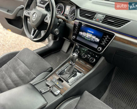 Серый Шкода Суперб, объемом двигателя 2 л и пробегом 182 тыс. км за 23999 $, фото 43 на Automoto.ua