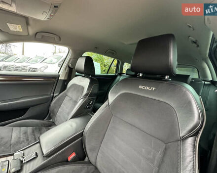 Серый Шкода Суперб, объемом двигателя 2 л и пробегом 182 тыс. км за 23999 $, фото 23 на Automoto.ua