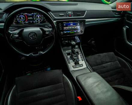 Серый Шкода Суперб, объемом двигателя 1.97 л и пробегом 159 тыс. км за 28400 $, фото 74 на Automoto.ua