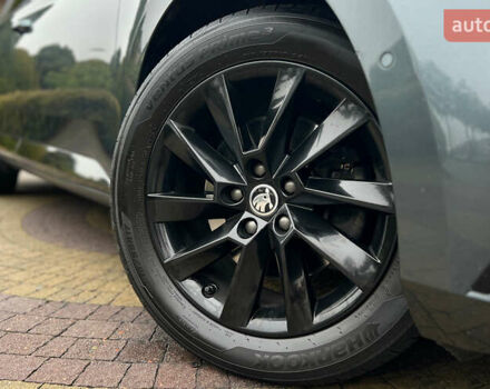 Серый Шкода Суперб, объемом двигателя 1.4 л и пробегом 180 тыс. км за 25999 $, фото 23 на Automoto.ua