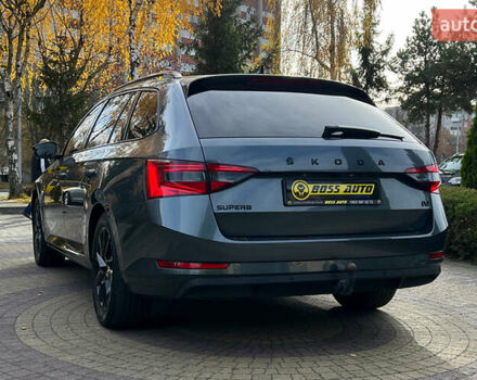 Серый Шкода Суперб, объемом двигателя 1.4 л и пробегом 180 тыс. км за 25999 $, фото 4 на Automoto.ua