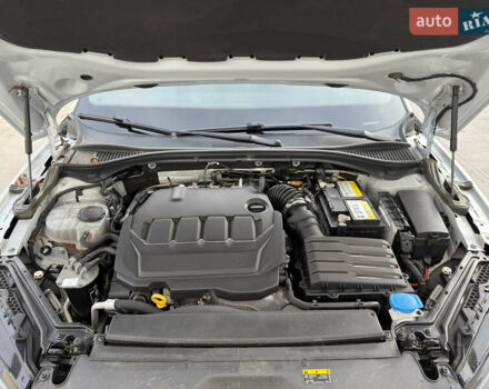 Серый Шкода Суперб, объемом двигателя 2 л и пробегом 201 тыс. км за 23999 $, фото 35 на Automoto.ua