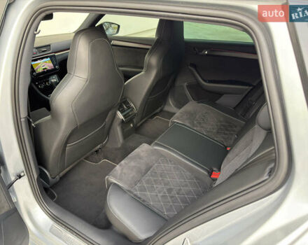 Серый Шкода Суперб, объемом двигателя 2 л и пробегом 201 тыс. км за 23999 $, фото 22 на Automoto.ua