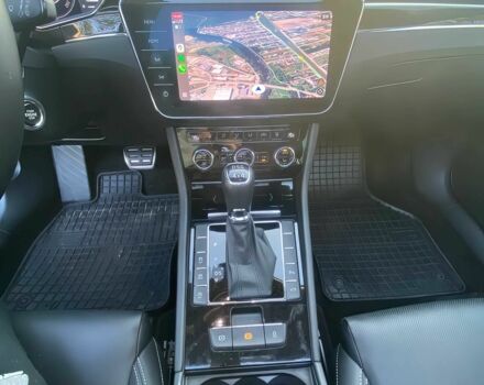 Сірий Шкода Суперб, об'ємом двигуна 2 л та пробігом 13 тис. км за 9000 $, фото 5 на Automoto.ua