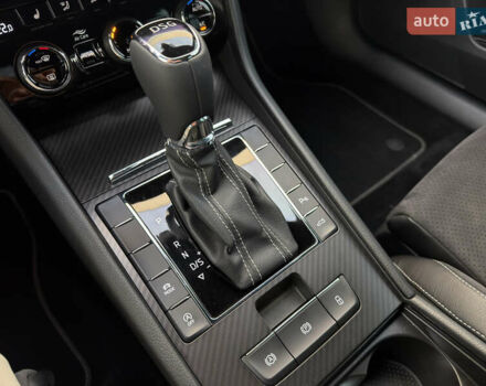 Серый Шкода Суперб, объемом двигателя 2 л и пробегом 201 тыс. км за 23999 $, фото 20 на Automoto.ua