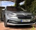 Сірий Шкода Суперб, об'ємом двигуна 2 л та пробігом 185 тис. км за 28490 $, фото 1 на Automoto.ua