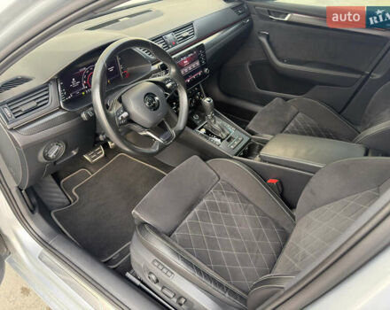 Серый Шкода Суперб, объемом двигателя 2 л и пробегом 201 тыс. км за 23999 $, фото 9 на Automoto.ua