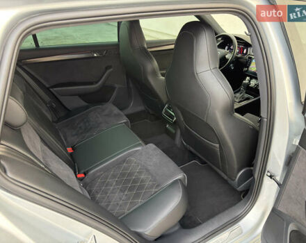 Серый Шкода Суперб, объемом двигателя 2 л и пробегом 201 тыс. км за 23999 $, фото 24 на Automoto.ua