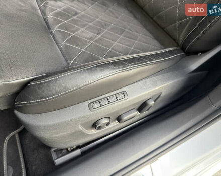 Серый Шкода Суперб, объемом двигателя 2 л и пробегом 201 тыс. км за 23999 $, фото 12 на Automoto.ua