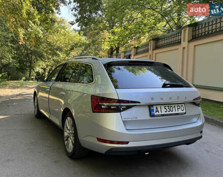 Шкода Суперб 2021 у Києві на Automoto.ua Сірий Шкода Суперб, об'ємом двигуна 1.97 л та пробігом 252 тис. км за 22300 $, фото 5 на Automoto.ua