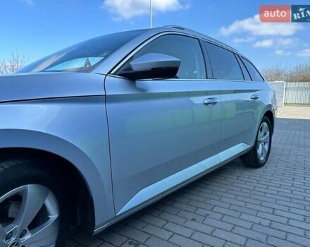 Сірий Шкода Суперб, об'ємом двигуна 2 л та пробігом 270 тис. км за 20999 $, фото 2 на Automoto.ua