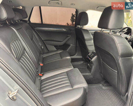 Серый Шкода Суперб, объемом двигателя 2 л и пробегом 183 тыс. км за 22800 $, фото 25 на Automoto.ua