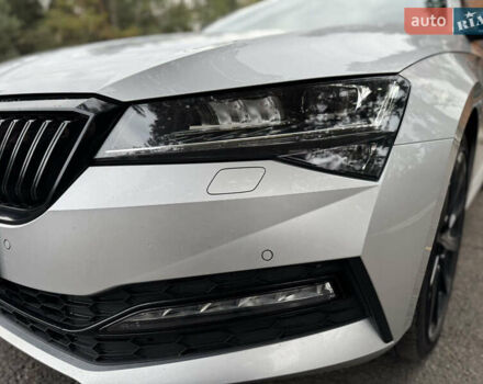 Шкода Суперб 2021 в Луцке на Automoto.ua Серый Шкода Суперб, объемом двигателя 1.97 л и пробегом 224 тыс. км за 28600 $, фото 12 на Automoto.ua