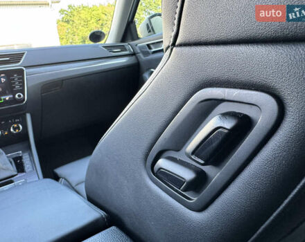 Серый Шкода Суперб, объемом двигателя 2 л и пробегом 183 тыс. км за 22900 $, фото 25 на Automoto.ua