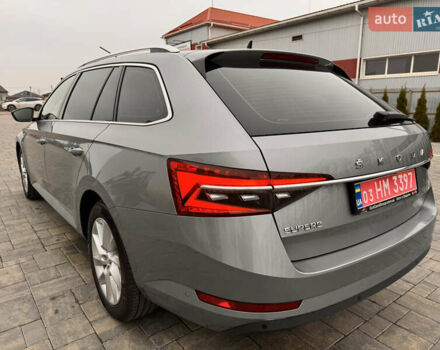 Серый Шкода Суперб, объемом двигателя 2 л и пробегом 183 тыс. км за 22800 $, фото 2 на Automoto.ua