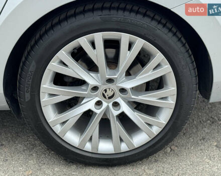 Шкода Суперб 2021 у Києві на Automoto.ua Сірий Шкода Суперб, об'ємом двигуна 1.97 л та пробігом 252 тис. км за 22300 $, фото 7 на Automoto.ua