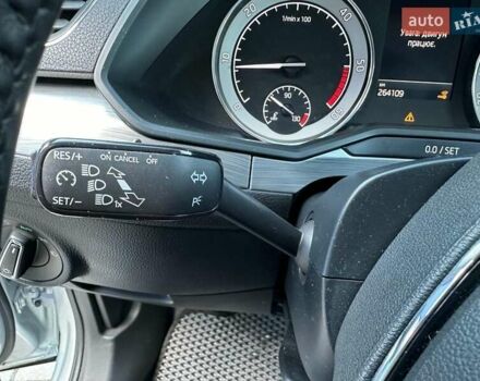 Сірий Шкода Суперб, об'ємом двигуна 2 л та пробігом 270 тис. км за 20999 $, фото 16 на Automoto.ua