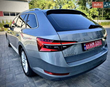 Серый Шкода Суперб, объемом двигателя 2 л и пробегом 183 тыс. км за 22900 $, фото 2 на Automoto.ua