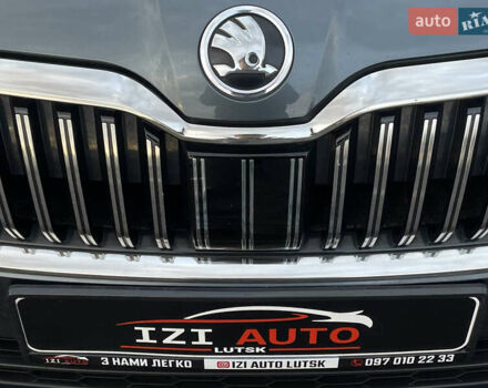 Шкода Суперб 2022 в Луцке на Automoto.ua Серый Шкода Суперб, объемом двигателя 1.97 л и пробегом 172 тыс. км за 20881 $, фото 14 на Automoto.ua