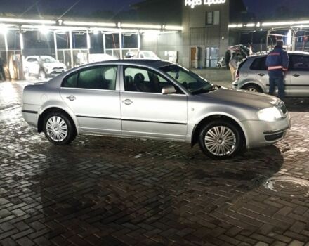 Серый Шкода Суперб, объемом двигателя 0 л и пробегом 300 тыс. км за 3999 $, фото 3 на Automoto.ua