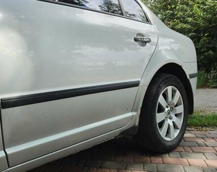 Серый Шкода Суперб, объемом двигателя 1.78 л и пробегом 200 тыс. км за 4400 $, фото 18 на Automoto.ua