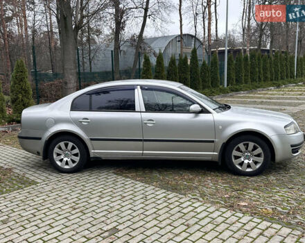 Серый Шкода Суперб, объемом двигателя 2.77 л и пробегом 327 тыс. км за 5500 $, фото 4 на Automoto.ua