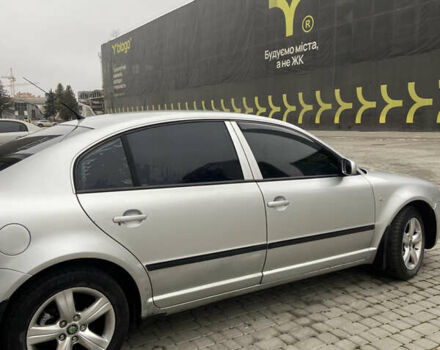 Сірий Шкода Суперб, об'ємом двигуна 2 л та пробігом 300 тис. км за 2899 $, фото 4 на Automoto.ua