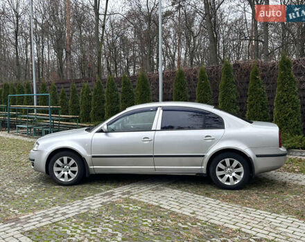 Серый Шкода Суперб, объемом двигателя 2.77 л и пробегом 327 тыс. км за 5500 $, фото 8 на Automoto.ua