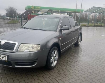 Серый Шкода Суперб, объемом двигателя 1.8 л и пробегом 260 тыс. км за 5300 $, фото 1 на Automoto.ua