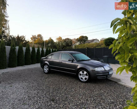 Шкода Суперб 2005 у Любомль на Automoto.ua Сірий Шкода Суперб, об'ємом двигуна 2.5 л та пробігом 290 тис. км за 5500 $, фото 3 на Automoto.ua