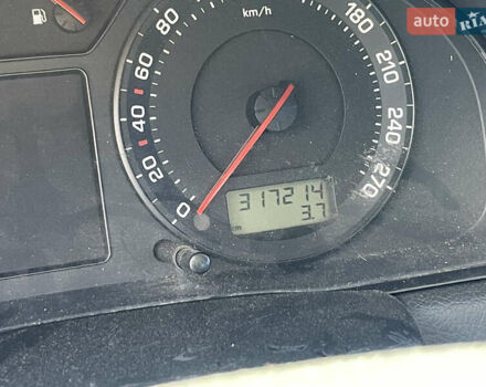 Серый Шкода Суперб, объемом двигателя 1.78 л и пробегом 317 тыс. км за 3700 $, фото 14 на Automoto.ua