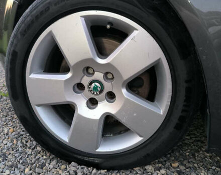 Шкода Суперб 2005 у Любомль на Automoto.ua Сірий Шкода Суперб, об'ємом двигуна 2.5 л та пробігом 290 тис. км за 5500 $, фото 41 на Automoto.ua