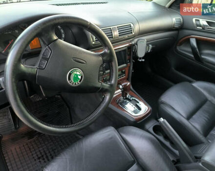 Шкода Суперб 2005 у Любомль на Automoto.ua Сірий Шкода Суперб, об'ємом двигуна 2.5 л та пробігом 290 тис. км за 5500 $, фото 12 на Automoto.ua