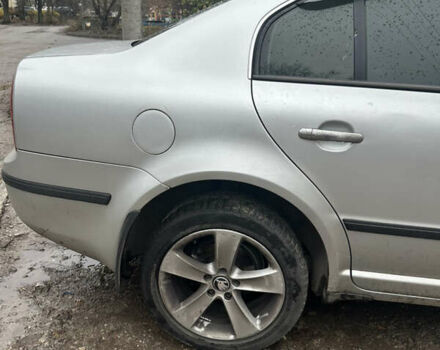 Серый Шкода Суперб, объемом двигателя 1.78 л и пробегом 324 тыс. км за 5300 $, фото 9 на Automoto.ua