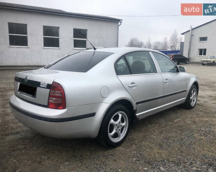 Серый Шкода Суперб, объемом двигателя 2 л и пробегом 350 тыс. км за 2599 $, фото 3 на Automoto.ua