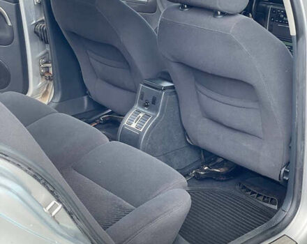 Серый Шкода Суперб, объемом двигателя 2 л и пробегом 350 тыс. км за 2599 $, фото 19 на Automoto.ua