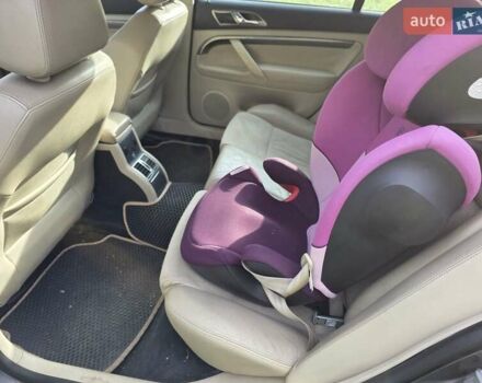 Серый Шкода Суперб, объемом двигателя 1.97 л и пробегом 320 тыс. км за 5600 $, фото 2 на Automoto.ua