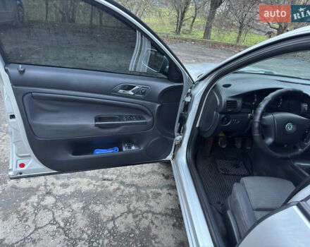 Сірий Шкода Суперб, об'ємом двигуна 1.78 л та пробігом 270 тис. км за 5300 $, фото 14 на Automoto.ua