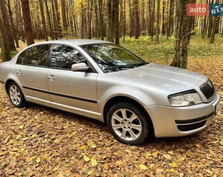 Серый Шкода Суперб, объемом двигателя 1.78 л и пробегом 300 тыс. км за 5500 $, фото 3 на Automoto.ua