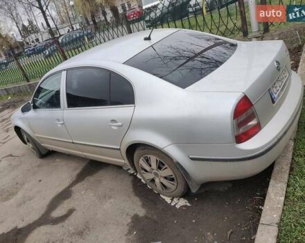 Серый Шкода Суперб, объемом двигателя 2.5 л и пробегом 304 тыс. км за 6600 $, фото 2 на Automoto.ua