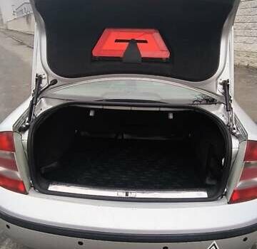 Серый Шкода Суперб, объемом двигателя 1.78 л и пробегом 270 тыс. км за 4700 $, фото 8 на Automoto.ua