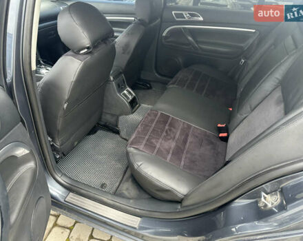 Сірий Шкода Суперб, об'ємом двигуна 2.5 л та пробігом 330 тис. км за 5300 $, фото 5 на Automoto.ua