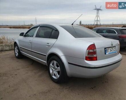 Серый Шкода Суперб, объемом двигателя 1.8 л и пробегом 168 тыс. км за 6100 $, фото 2 на Automoto.ua