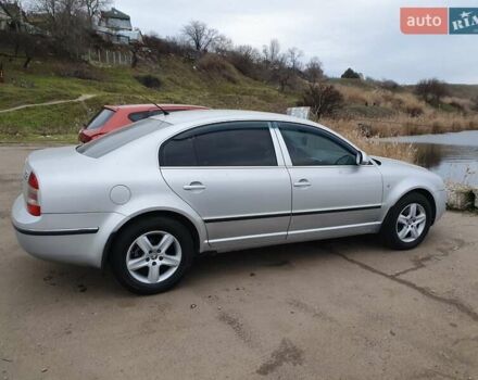 Серый Шкода Суперб, объемом двигателя 1.8 л и пробегом 168 тыс. км за 6100 $, фото 7 на Automoto.ua