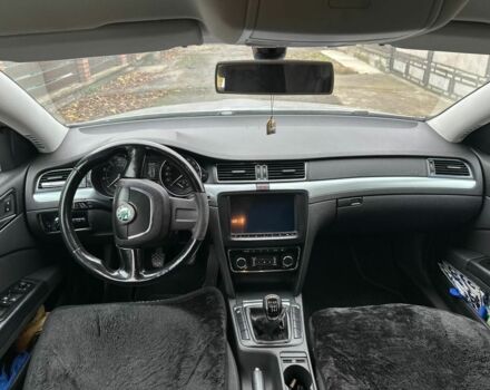 Серый Шкода Суперб, объемом двигателя 1.8 л и пробегом 255 тыс. км за 7499 $, фото 10 на Automoto.ua