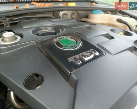 Сірий Шкода Суперб, об'ємом двигуна 1.9 л та пробігом 220 тис. км за 5400 $, фото 20 на Automoto.ua