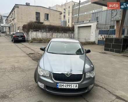 Серый Шкода Суперб, объемом двигателя 1.8 л и пробегом 213 тыс. км за 8000 $, фото 3 на Automoto.ua