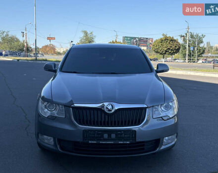 Сірий Шкода Суперб, об'ємом двигуна 1.8 л та пробігом 187 тис. км за 8450 $, фото 1 на Automoto.ua